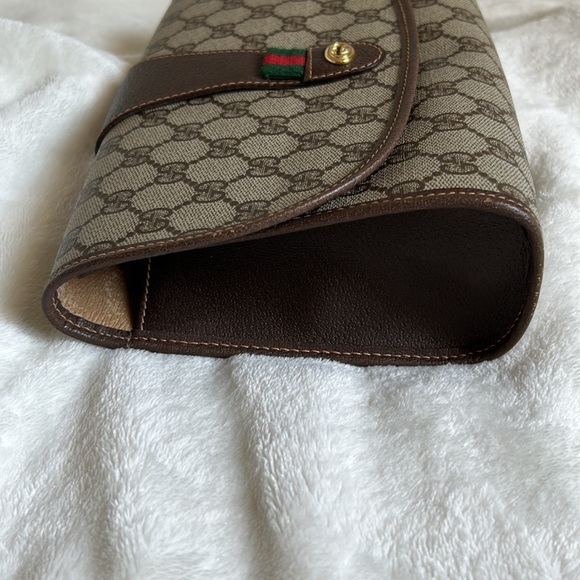 EUC Authentic Gucci Clutch with unbranded chain - Picture 15 of 17